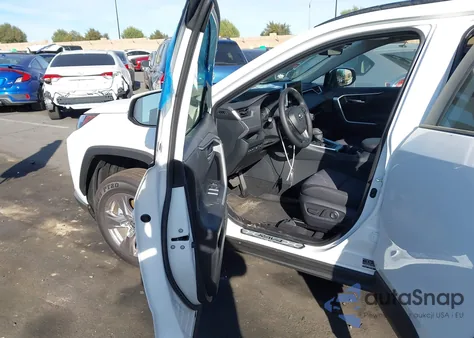 2025 Toyota Rav4 Hybrid Xle z USA, uszkodzony, nr VIN JTMRWRFV9SD345357